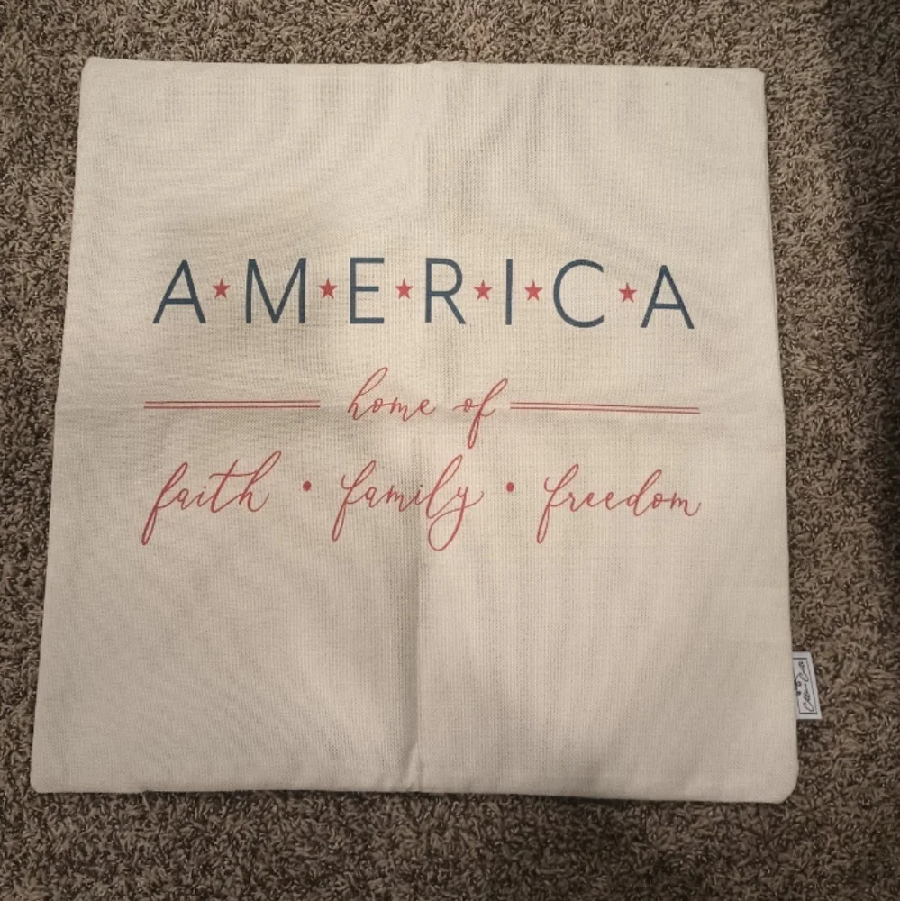 Brand new Americana Pillow cover